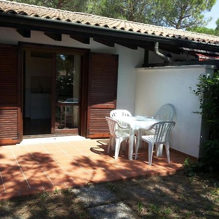 Villetta Corte Grande Fritidshus Aprilia Marittima Exteriör bild